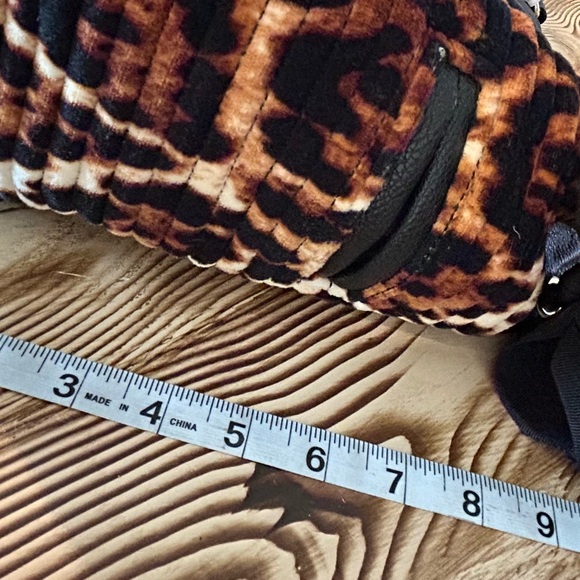 Juicy Couture DayDreamer Bag in Animal print Velour - Picture 9 of 15